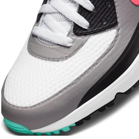 Nike White and Black Sneakers with Air Max Cushioning - Picture 4 of 9